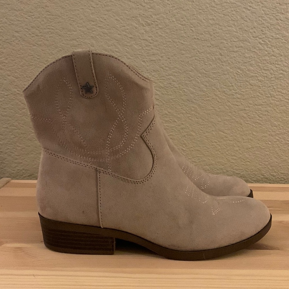 Tan Boots, NWOT